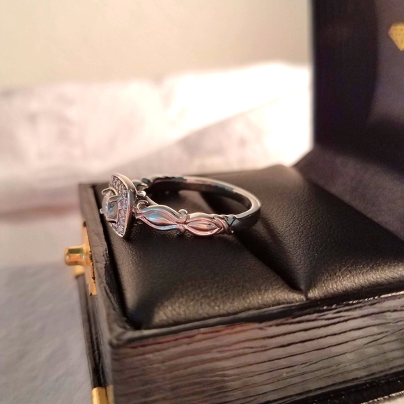 14K White Gold Ring Size 6.5 - Picture 4 of 9